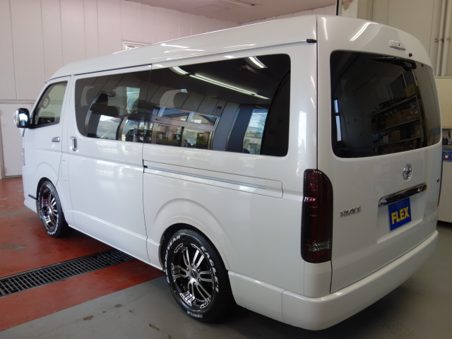 新型ハイエースワゴンＧＬ２ＷＤアレンジＡＳシートアレンジツインナビパッケージ完成致しました！！店頭在庫車、即納車もご対応可能になります！！