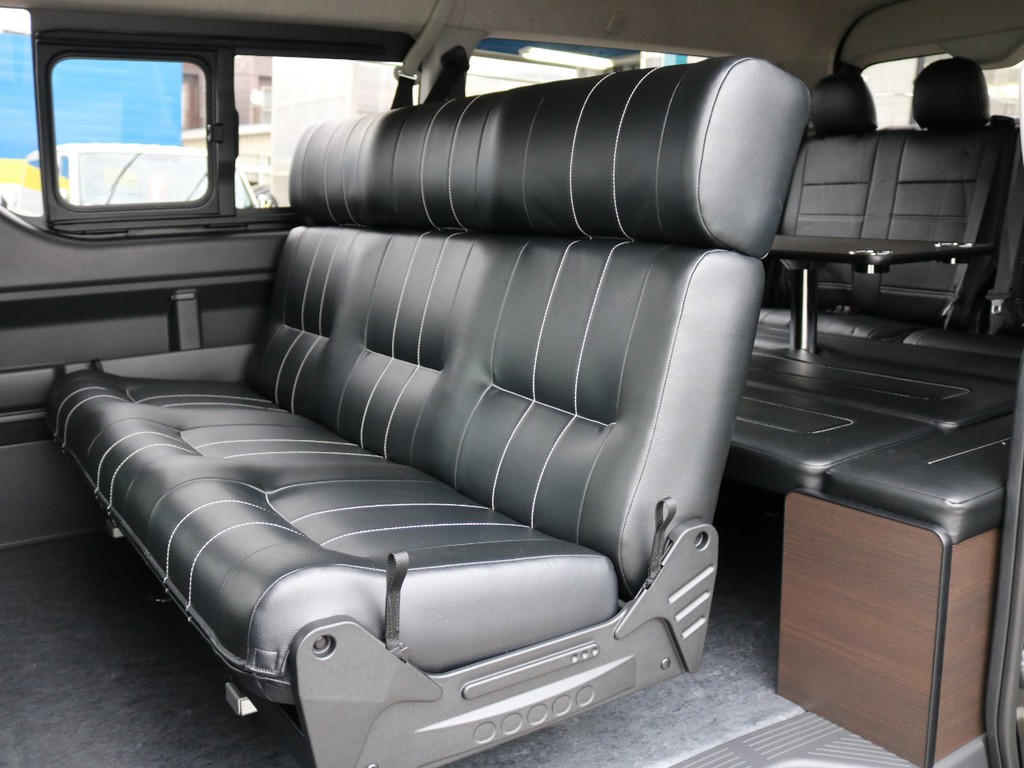 2列目シートはリクライニング幅も広く、ゆったりとお乗り頂けます！