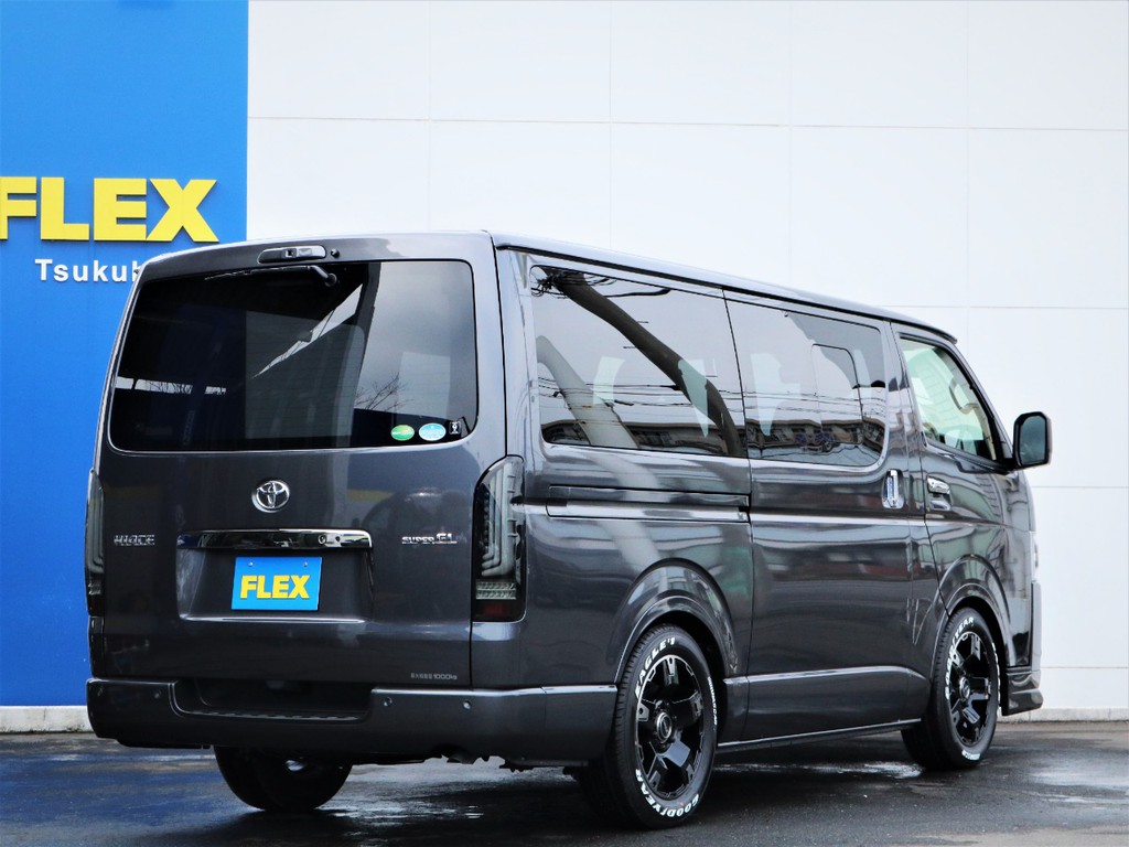 運転席シート、専用ハーフレザーシート！