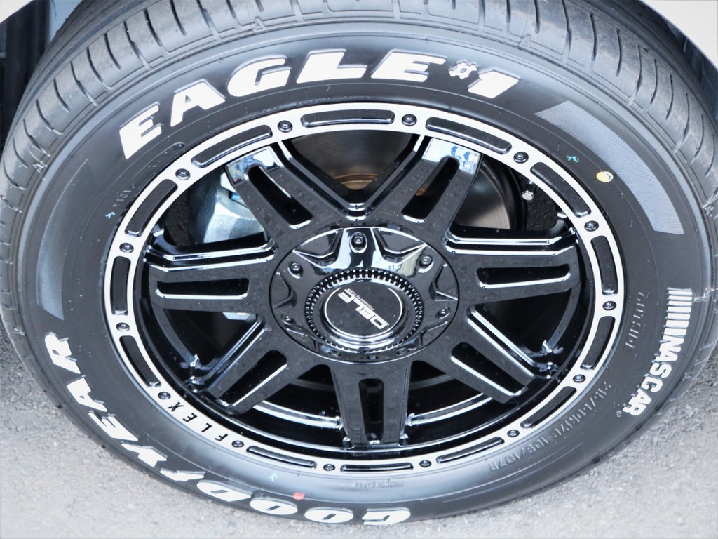 デルフ１７インチアルミホイール、ナスカータイヤ！