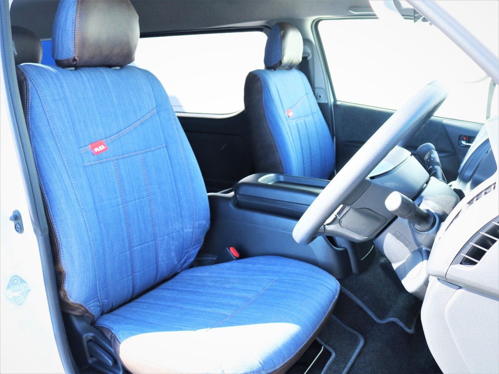 運転席シート、デニムシートカバー付き！