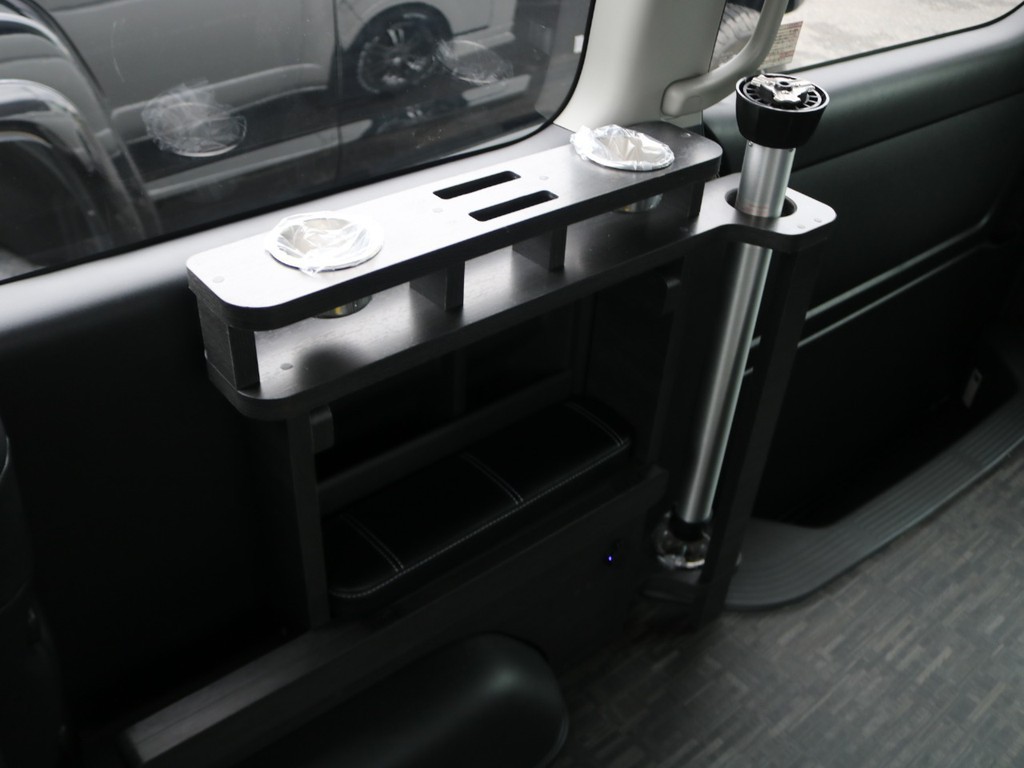 ドリンクホルダーも完備！