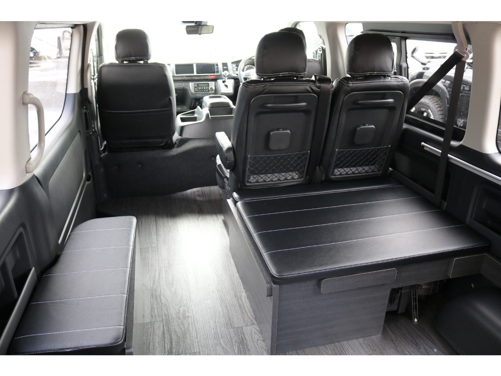 オリジナル床張り施工！