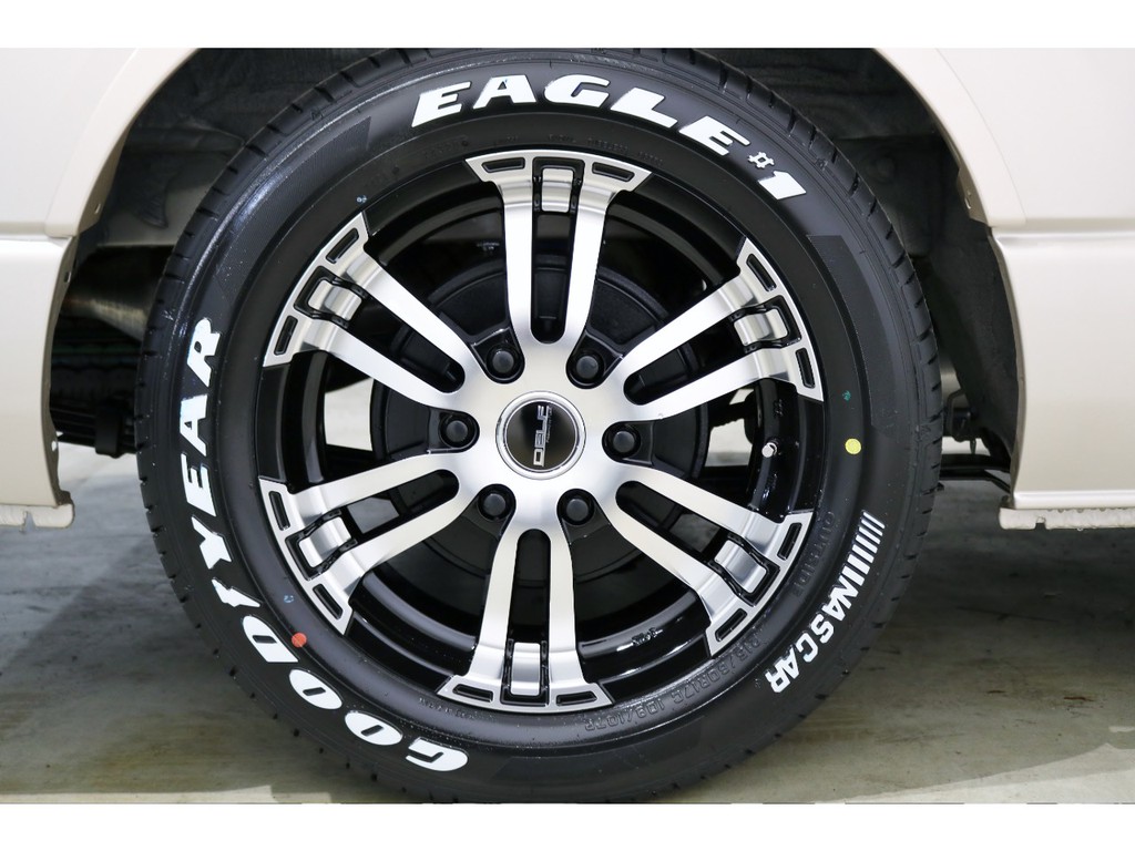 Delf02 17インチアルミホイール＆ナスカータイヤ！