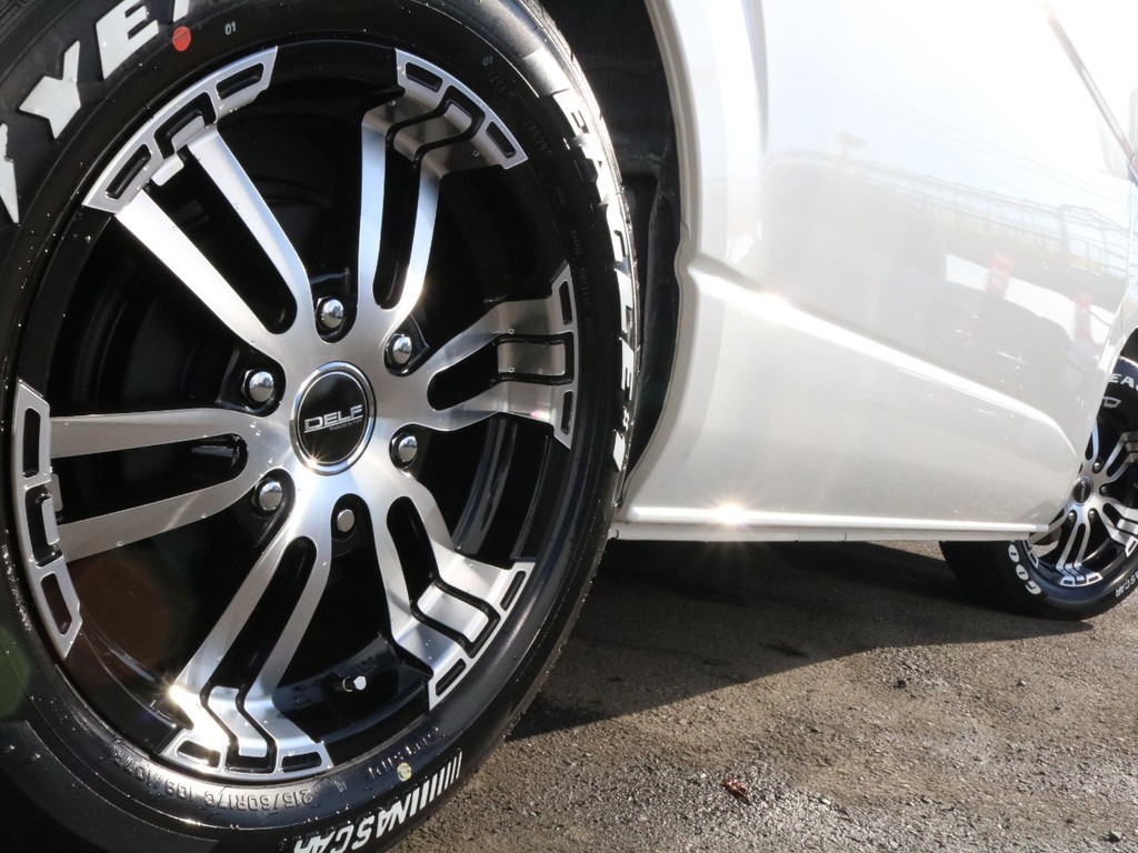 Delf02　17インチアルミ×ナスカーホワイトレター