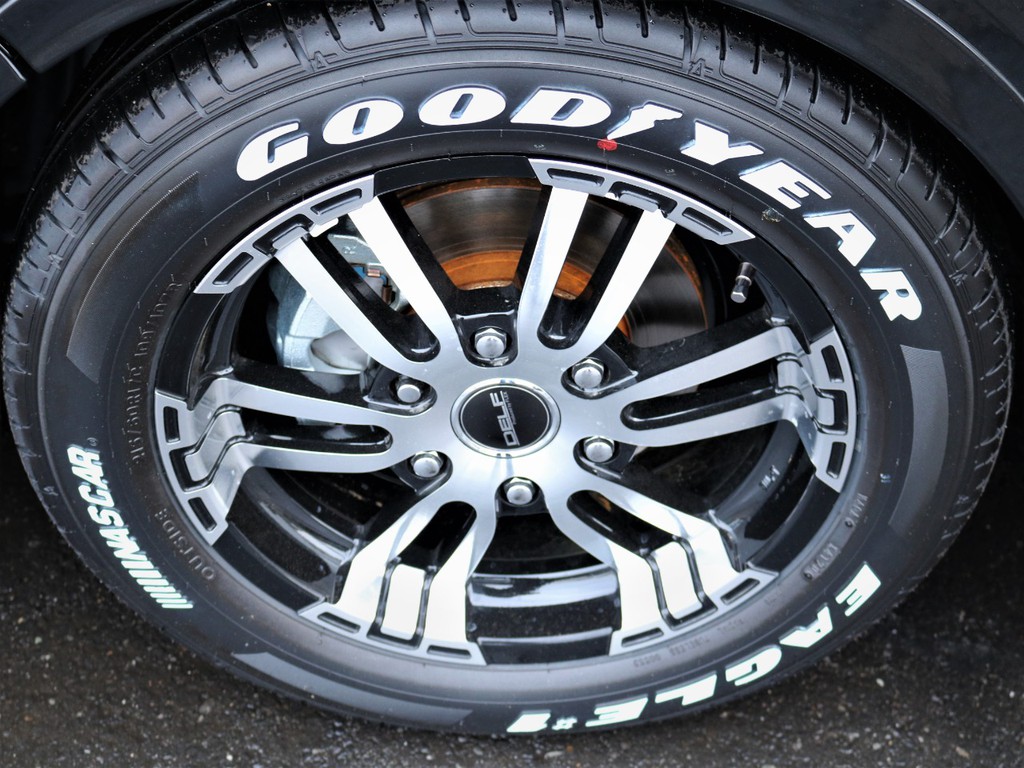 デルフ１７インチアルミホイール、ナスカータイヤ！