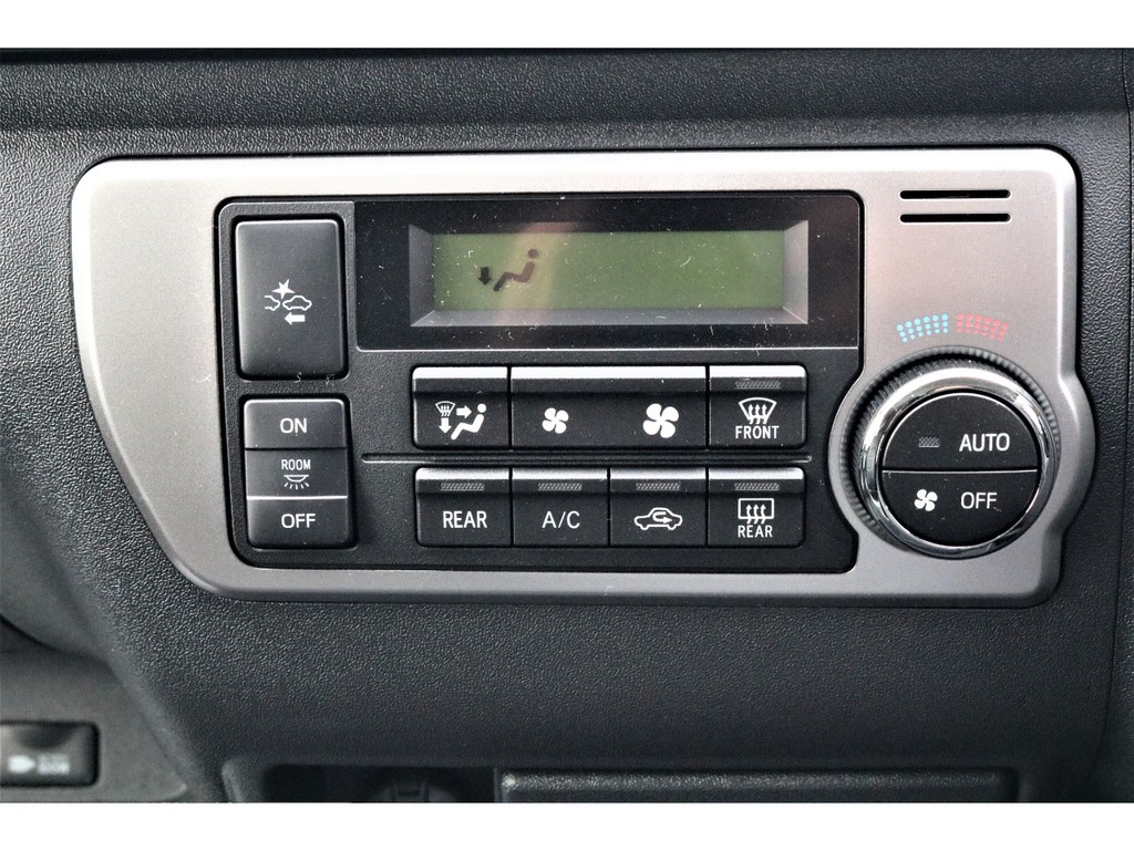 エアコンパネル＆各種スイッチ