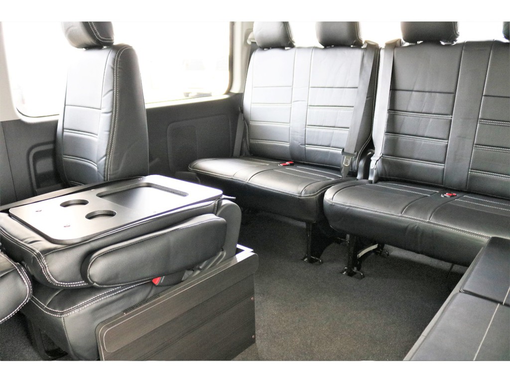 ベットキットは脱着可能なので、足元や通路もしっかりペースを確保出来ます。