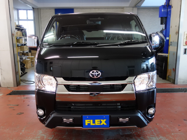 新車ハイエースＶダークプライムⅡ２８００ディーゼル４ＷＤナビベットＫＩＴパッケージ完成致しました！！