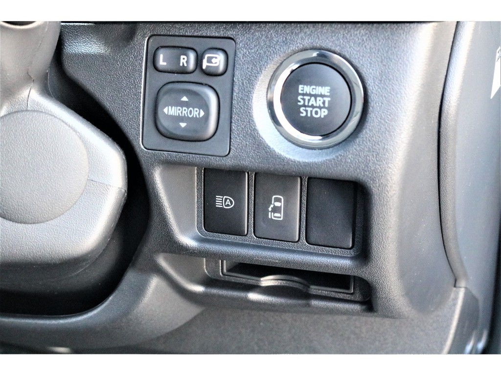 プッシュ式スタート＆パワースライドドアスイッチ