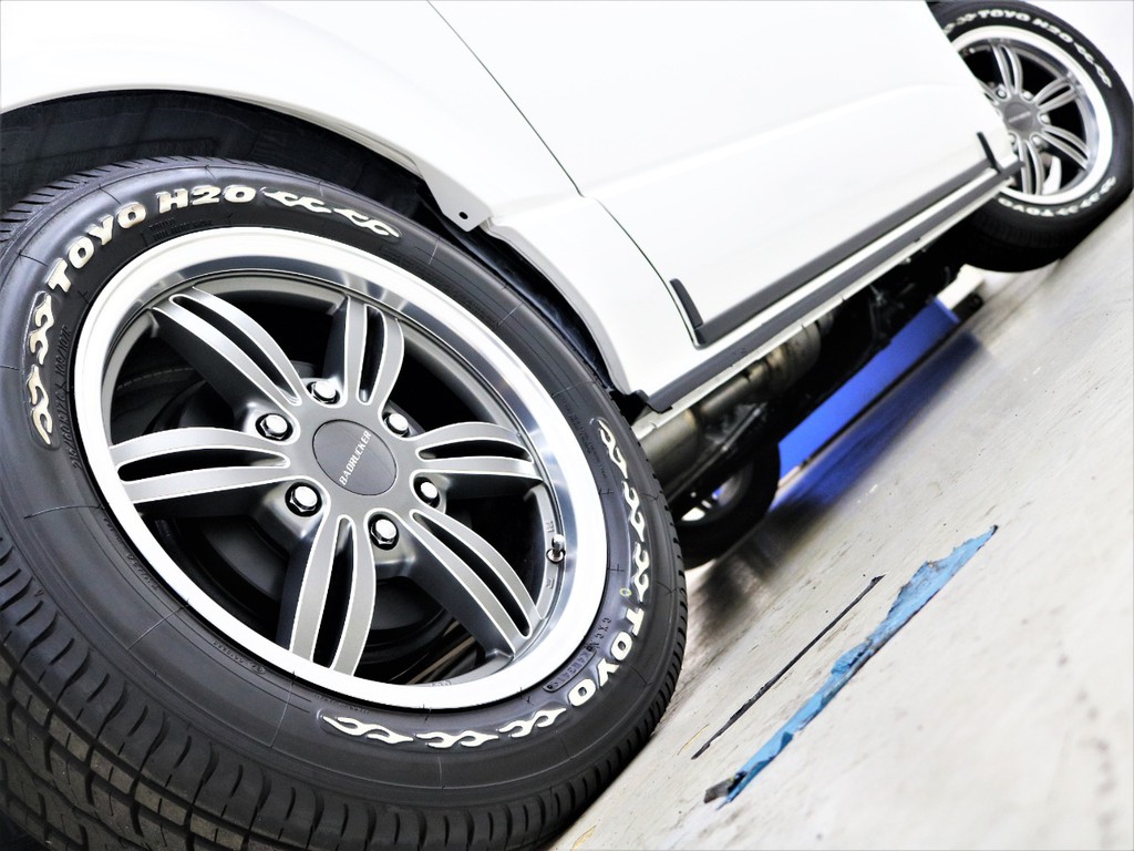 １７inch ４１５コブラバッドラッカーアルミホイール＆TOYO-H２０ホワイトレタータイヤ！