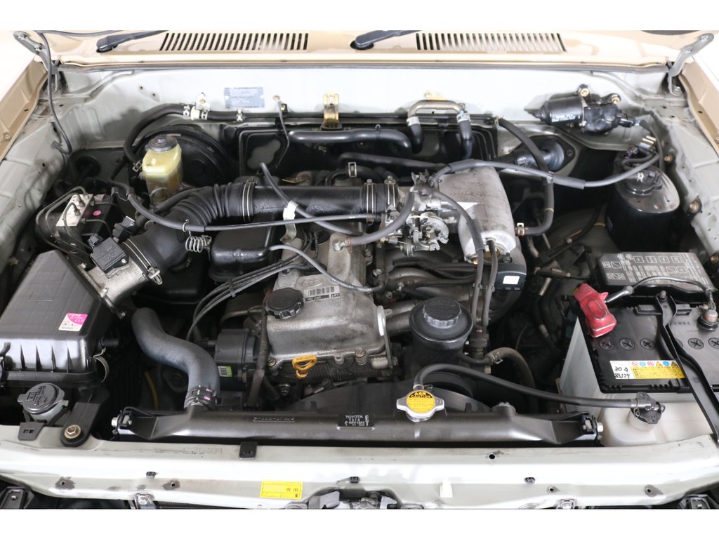 2700ccの経済性溢れるガソリンエンジン☆