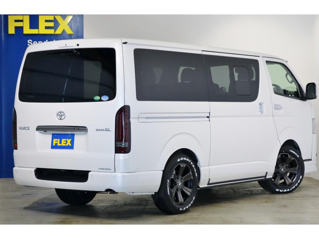新型ハイエースバンが即納車可能です！お問い合わせは【022-288-0411】迄お早めに！