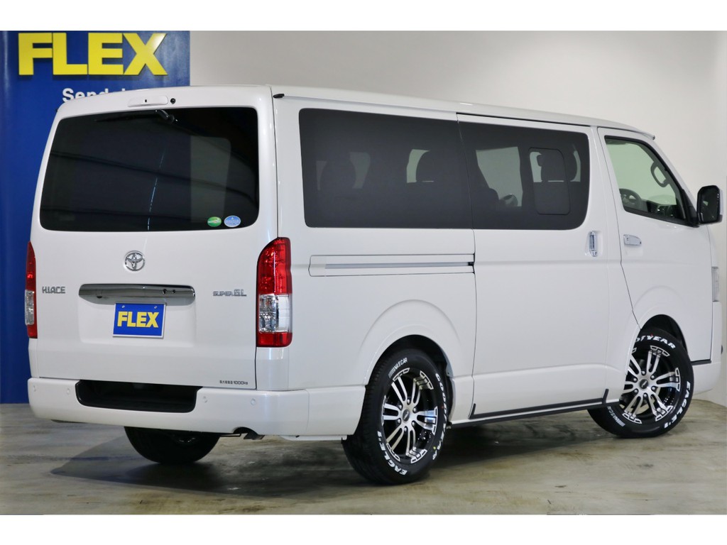 新型ハイエースバンが即納車可能です！お問い合わせは【022-288-0411】迄お早めに！