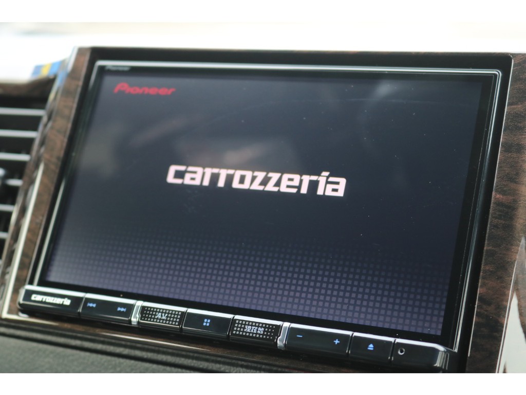 カロッツェリア製８インチＳＤナビＴＶ！専用パネルＫＩＴ！