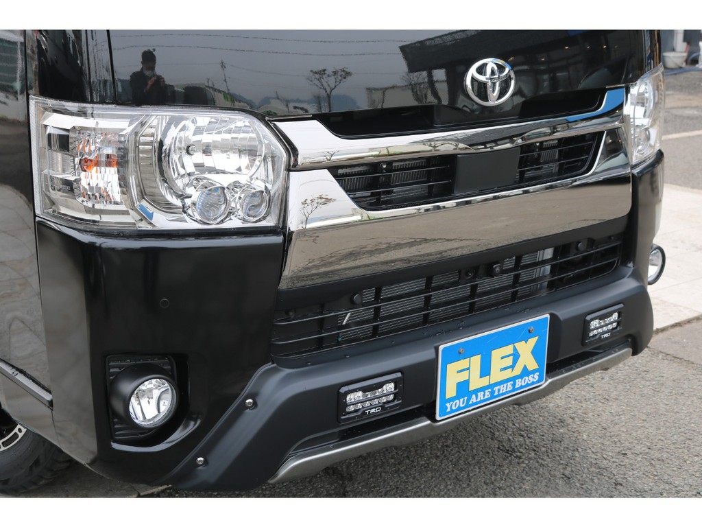ＬＥＤヘッドライト！ＴＲＤスポイラー装備で見た目もワイルドに！