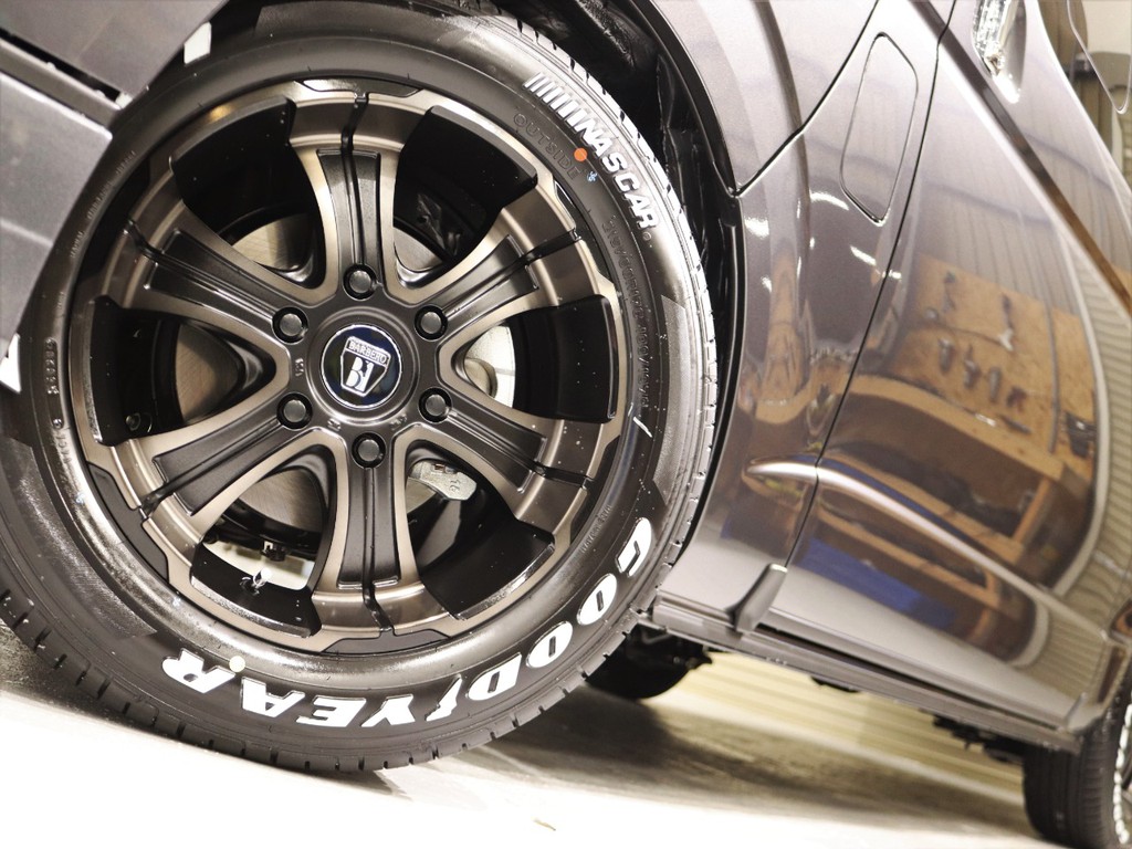 FLEXオリジナルカラーバルベロディープスにナスカータイヤでコンプリート！