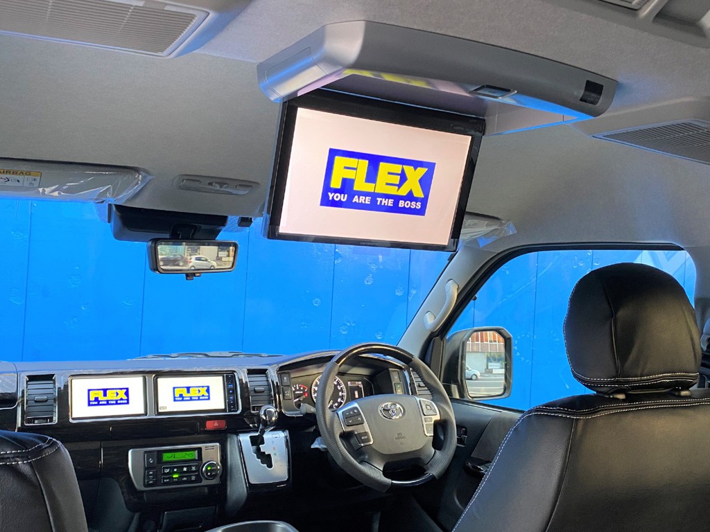 カロッツェリア フリップダウンモニター完備！！