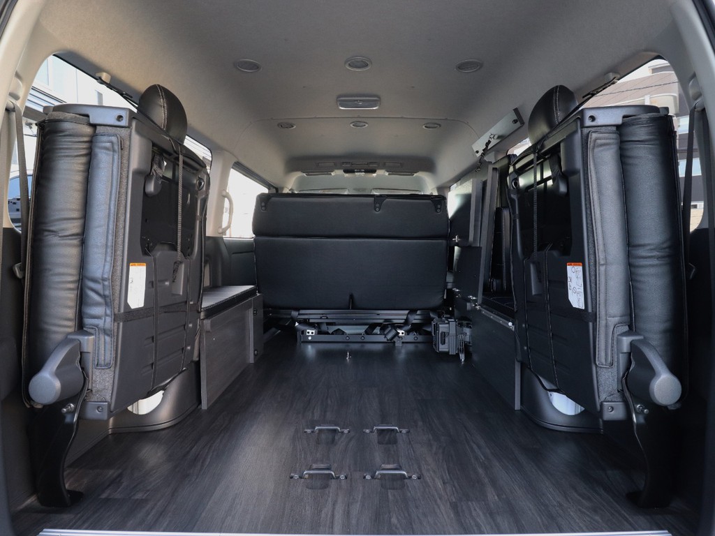 4列目を跳ね上げることで更にスペースの確保が可能です！