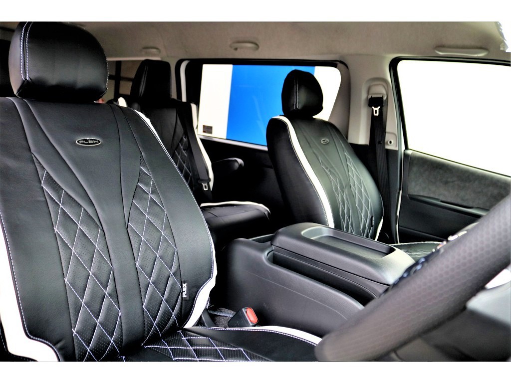 全席にオリジナルシートカバー完備！！