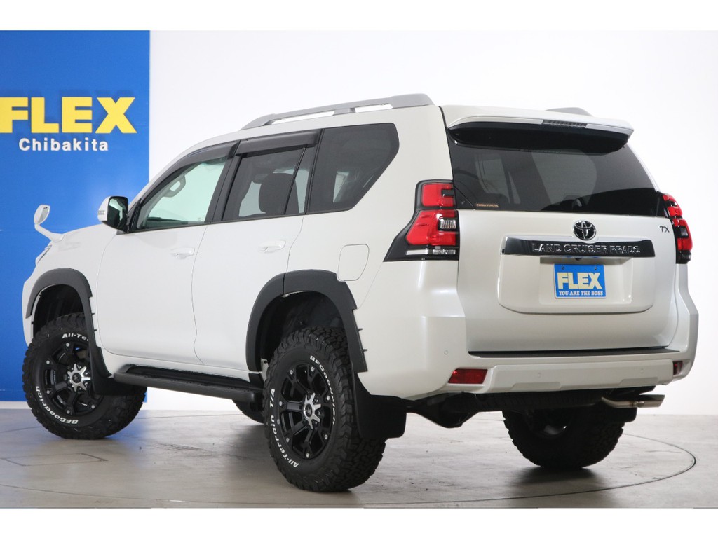 新品FLEXロゴ入り斜め出しマフラー装着！