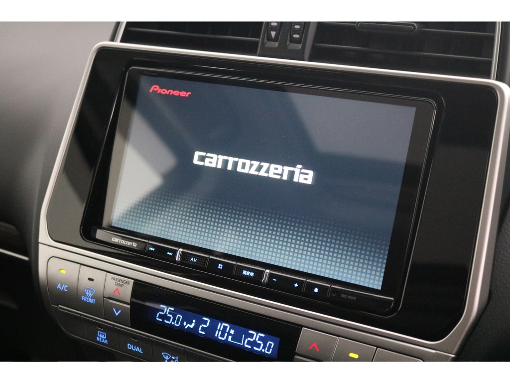 新品カロッツェリア９インチナビ装着！フルセグ・Bluetooth接続対応です☆