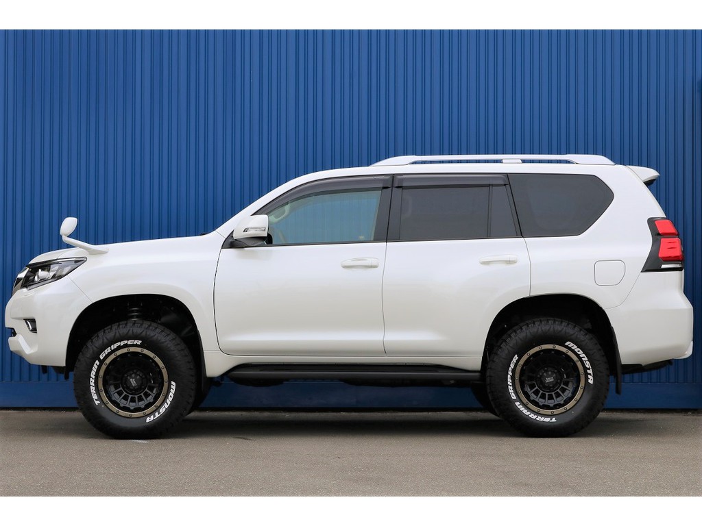 車高は2インチリフトアップ施工させて頂きました☆