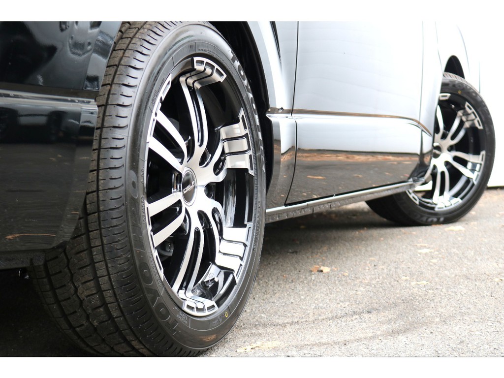 ＦＬＥＸＤｅｌｆ０２　１８インチアルミ！ＴＯＹＯタイヤ！車検ＯＫですよ！