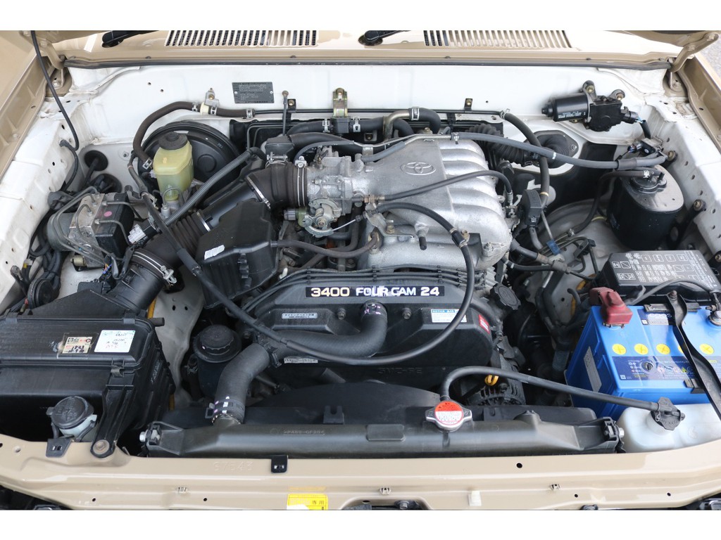 トルクフルな走りが特徴の５ＶＺエンジン！Ｖ６・３４００ｃｃのエンジン！！