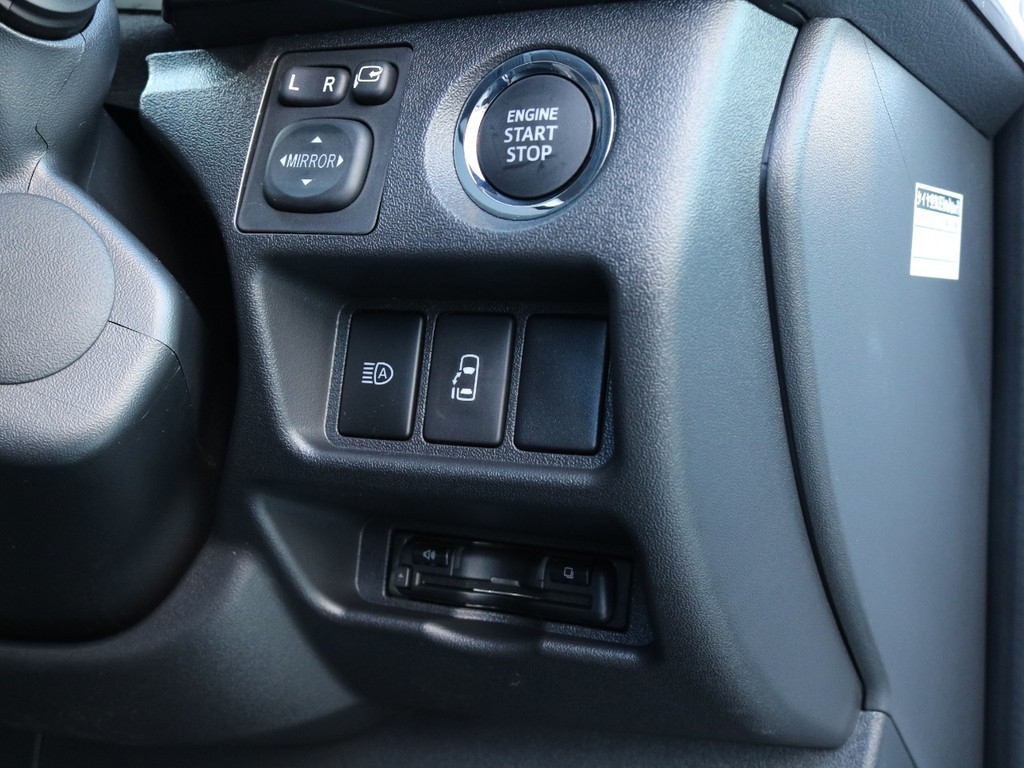 スマートキー＆プッシュスタート☆オートマチックハイビーム☆左側オートスライドドア☆ETC☆