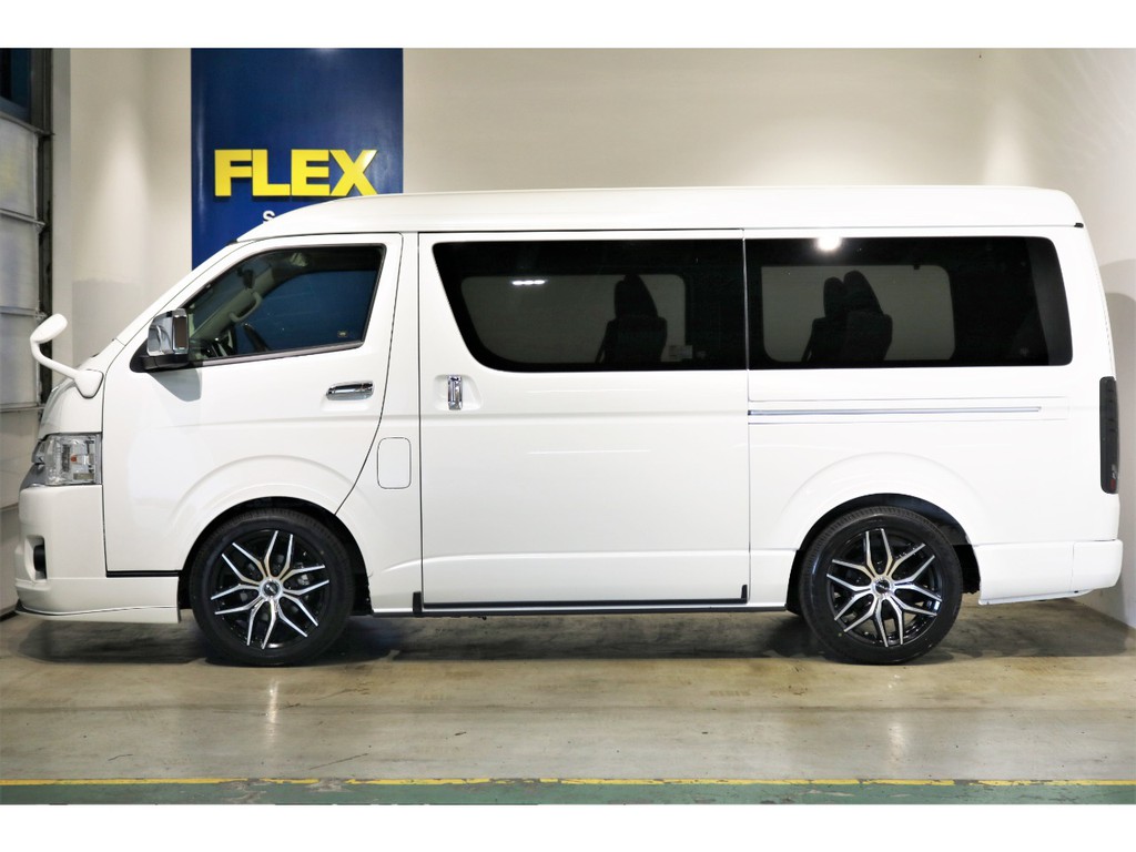 両側パワースライドドア付き！