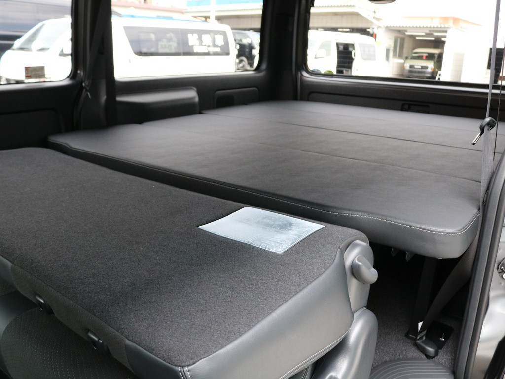 広いベッドスペース☆車中泊ももちろん可能☆