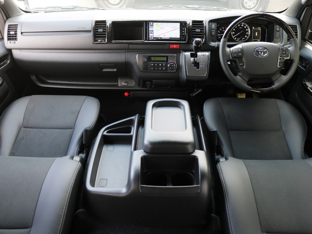 特別仕様車をベースにカスタムを施した新車ワイドバンが入庫いたしました♪