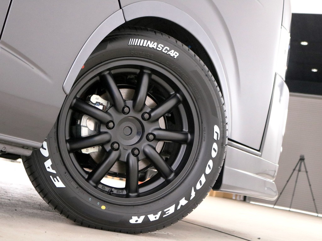 ファブレス　ＭＣ－９　１７インチアルミホイール！