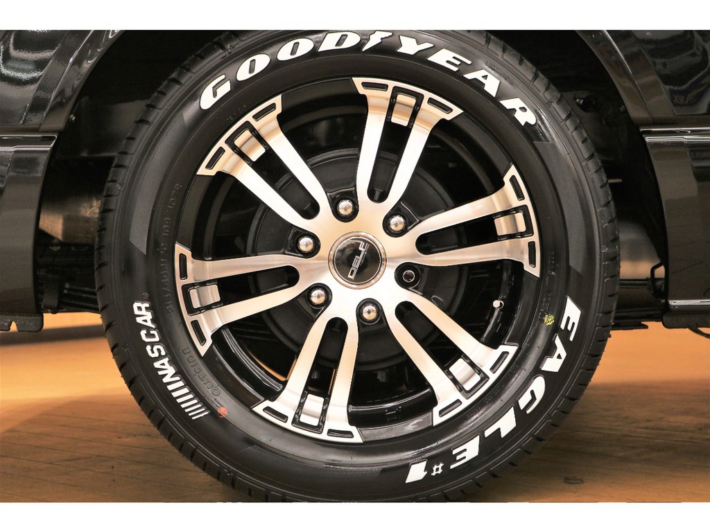 【タイヤ＆ホイール】FLEXオリジナル１７インチアルミホイール＆GOODYEARナスカータイヤ交換済♪