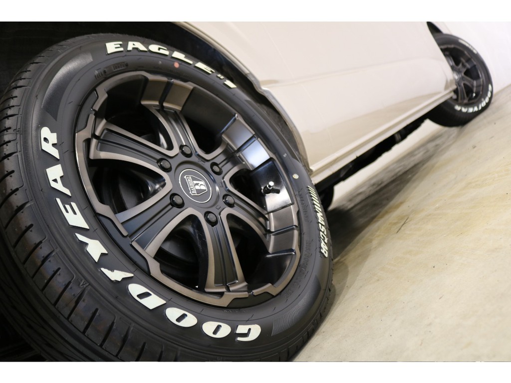 当社オリジナルカラーのバルベロ１７インチ＆ＧＯＯＤＹＥＡＲナスカータイヤ装着★