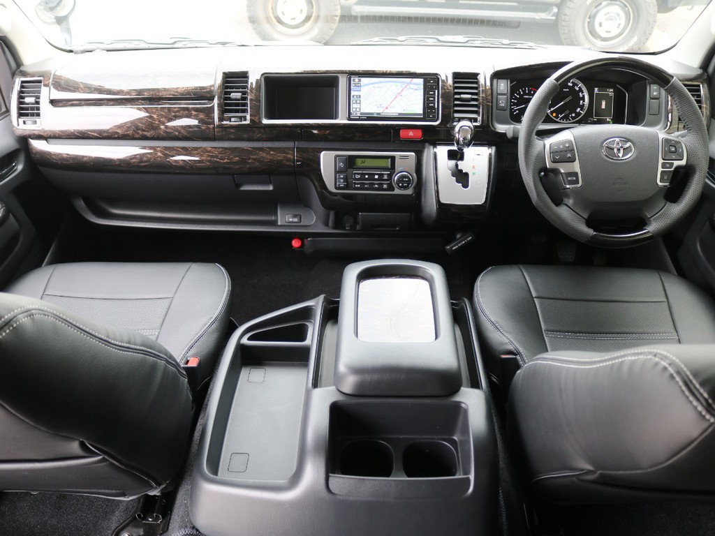 当社オリジナル内装架装を施した新車ワゴンGLが入庫いたしました♪