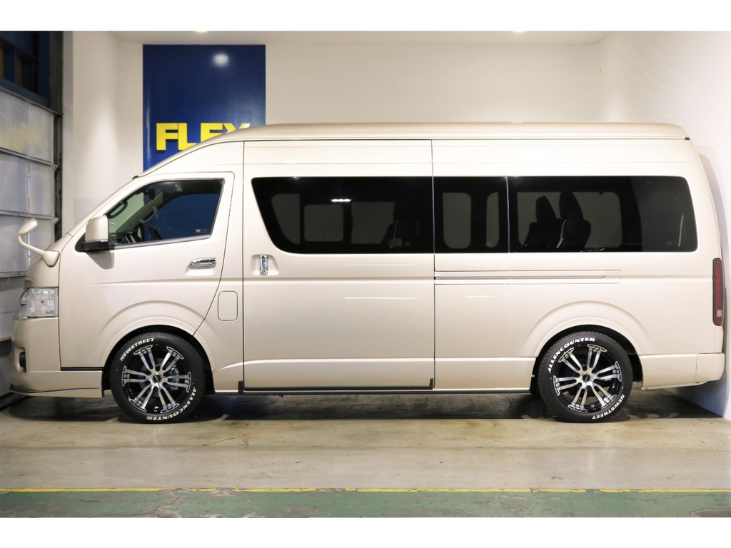 パワースライドドアも付いております！