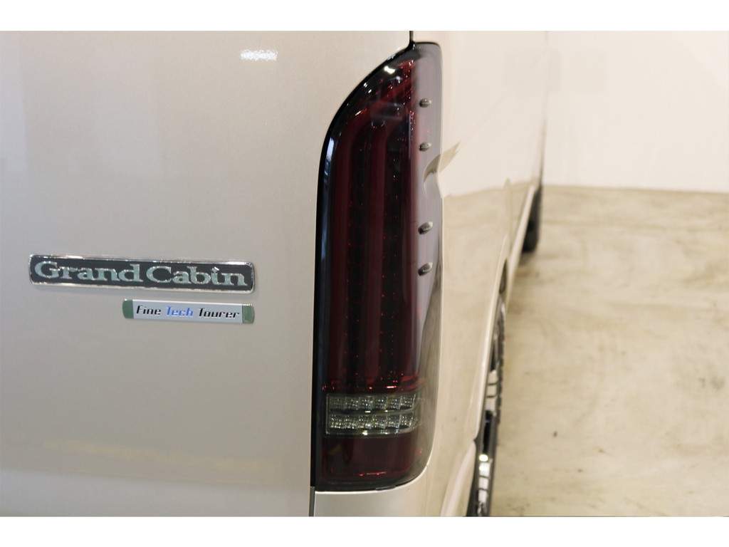 FLEXオリジナル アルティメットLEDテールランプ！