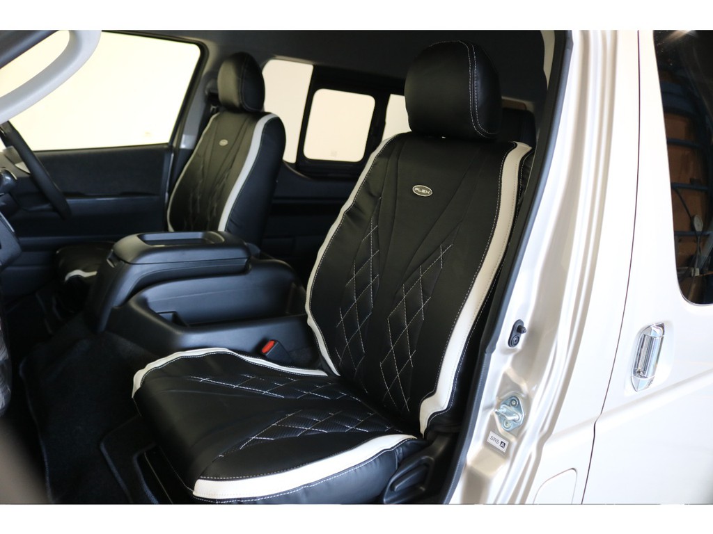 全席オリジナルシートカバー装着！