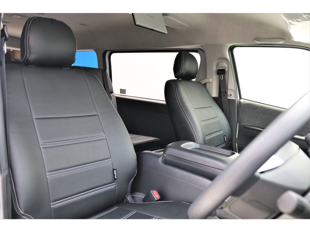 全席にオリジナルシートカバー完備！！