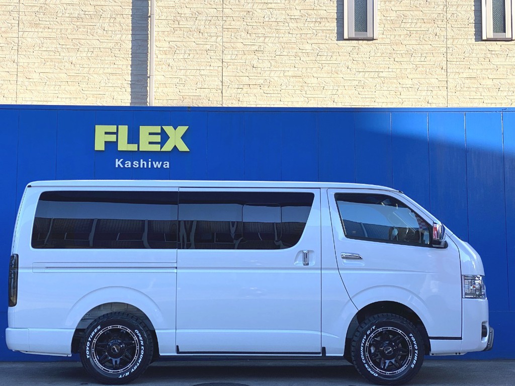 両側スライドドア完備！！