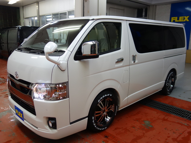新車ダークプライムⅡ床張りベットＫＩＴナビパッケージ完成致しました！車中泊に最適な1台！！