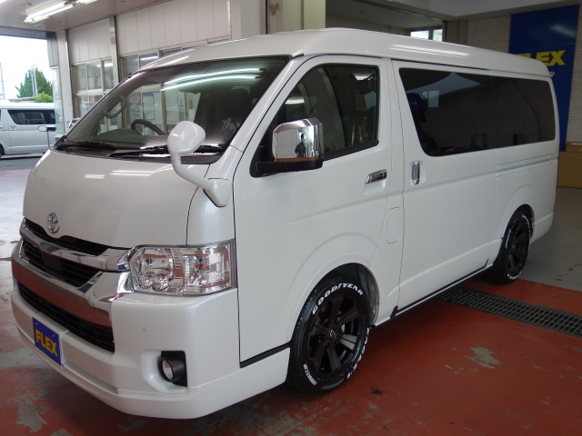オリジナルオーバーフェンダーを装着しているので、車検適合車両になります！更に実際よりもローフォルムな見た目に♪