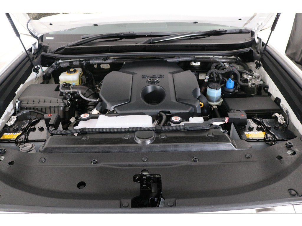 パワーと燃費に定評のある2.8Lクリーンディーゼルエンジン！