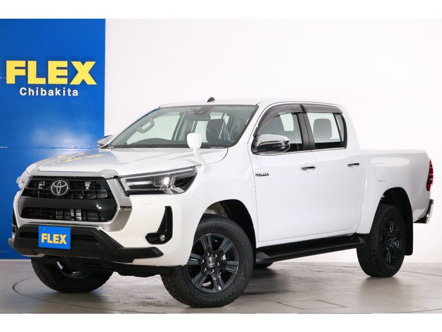 新車未登録のホワイトカラーのハイラックス入庫致しました！！