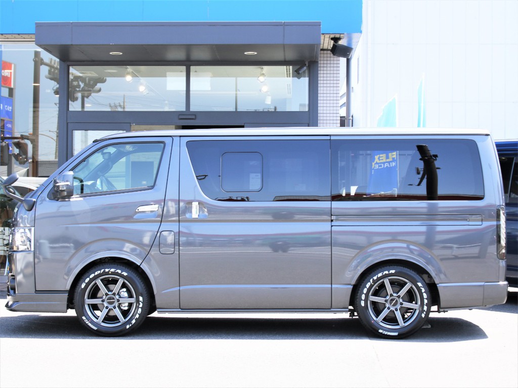 1.5インチローダウン済みで、オーバーフェンダーを装着している為より車高が下がって見えます！