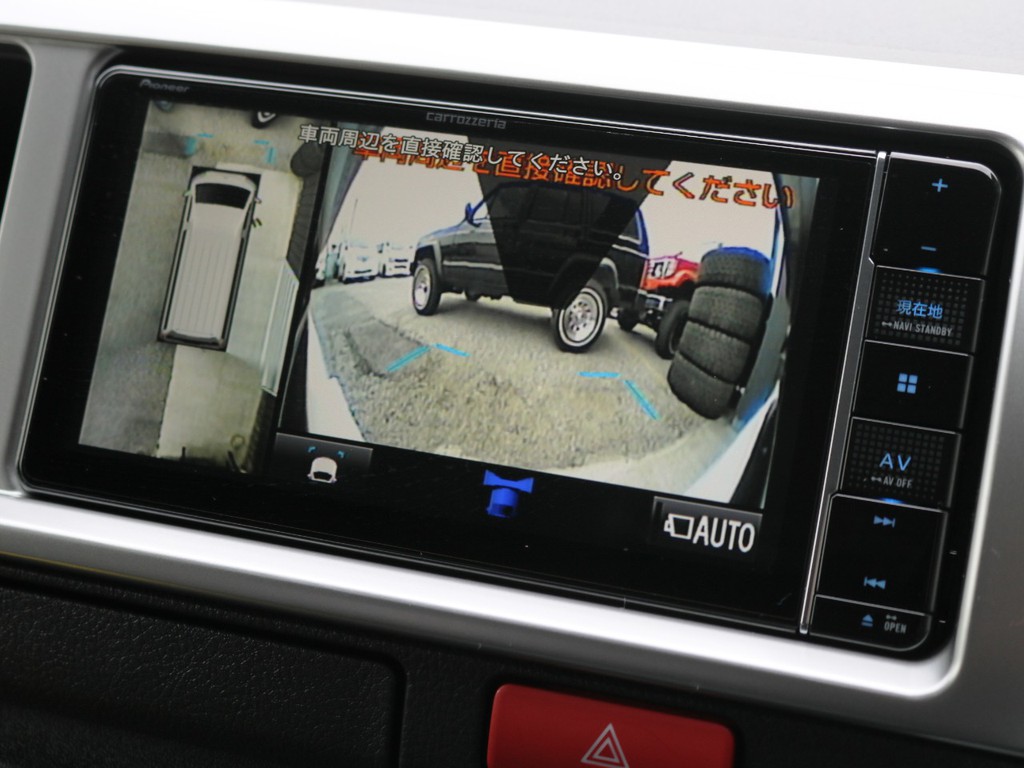 メーカーオプション　パノラミックビューモニター！車体を上から見たような映像をナビに映し出します♪