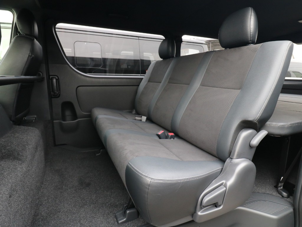特別仕様車専用デザインのシート表皮となっております！