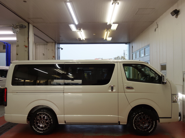 足回りは乗り心地や見た目も考慮し、あえて純正車高そのままです！！